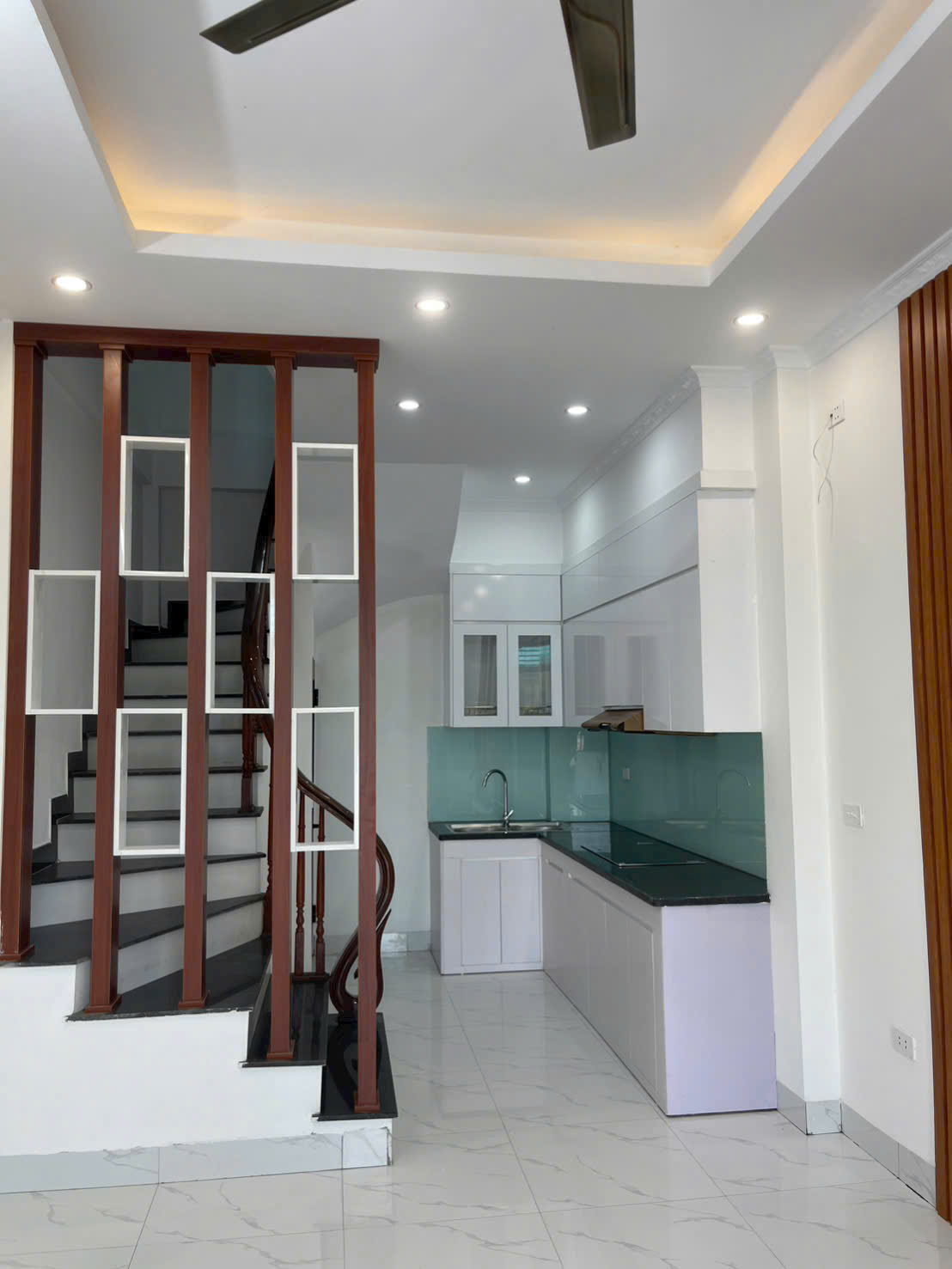 Bán nhà 5 Tầng mới KingKoong tại thị trấn Chúc Sơn Phường Chương Mỹ HN Bán nhà 5 Tầng mới KingKoong tại thị trấn Chúc Sơn Phường Chương Mỹ HN