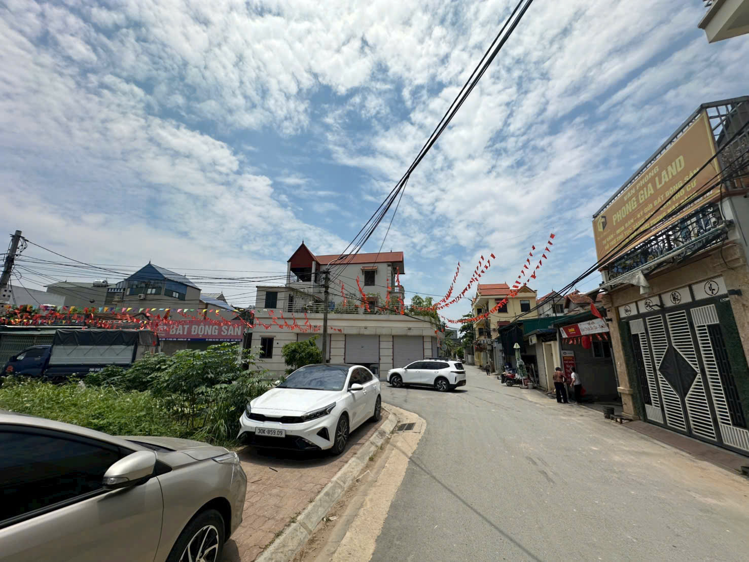 Bán nhà 5 Tầng mới KingKoong tại thị trấn Chúc Sơn Phường Chương Mỹ HN Bán nhà 5 Tầng mới KingKoong tại thị trấn Chúc Sơn Phường Chương Mỹ HN